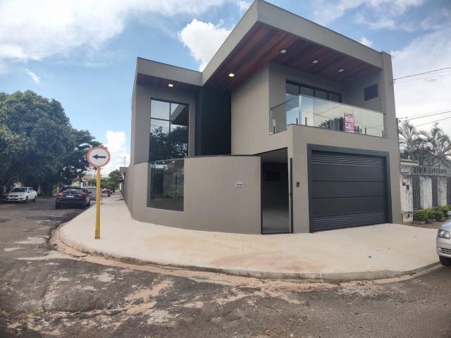 FACHADA IMPONENTE
