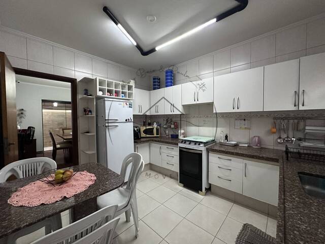 #252 - Casa para Venda em Bauru - SP
