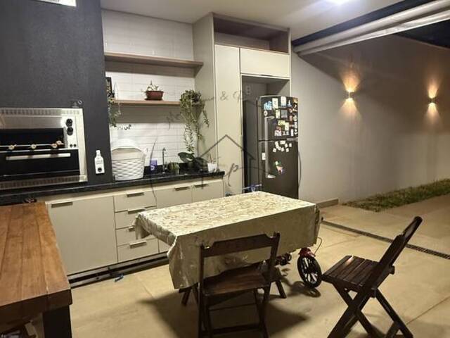 #261 - Apartamento para Venda em Bauru - SP