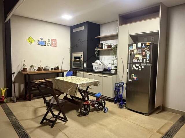 #261 - Apartamento para Venda em Bauru - SP