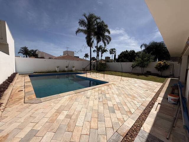 Casa para Venda em Piratininga - 4